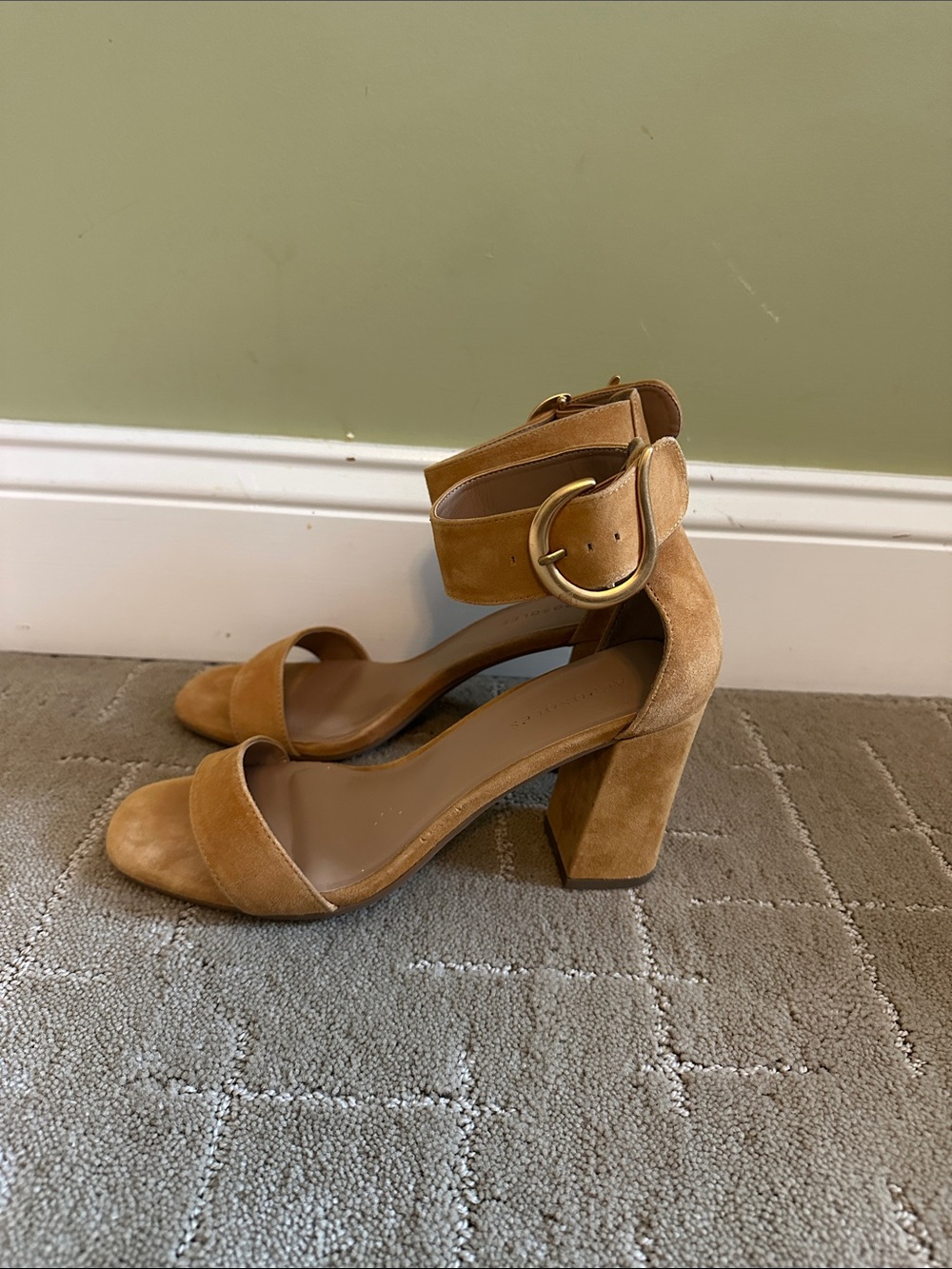 Aerosoles Lawrence Sandal size 9 Tan